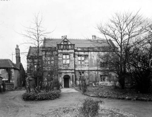 Knostrop Old Hall in 1949. Image found on Leodis - a photographic archive of Leeds.